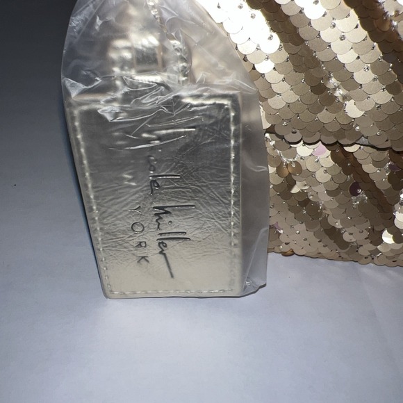 Nicole Miller Gold Mermaid Sequin Chain Strap Crossbody Small Bag Purse NWT - Picture 3 of 14